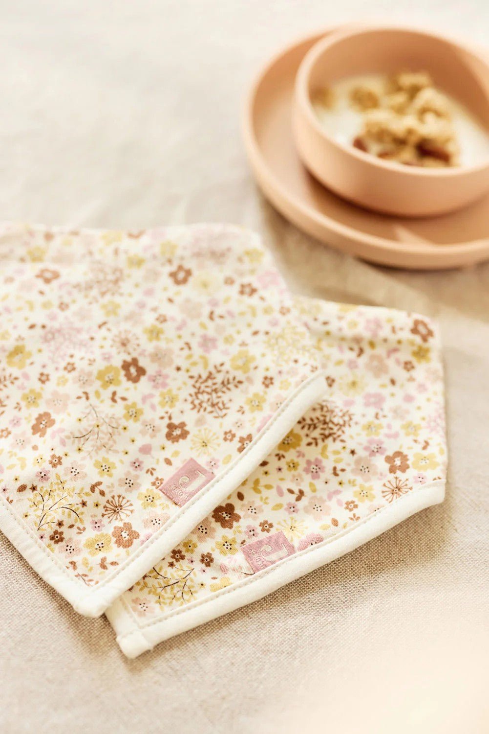 Bavoirs bandana - Flower Fairies - Lina et Compagnie
