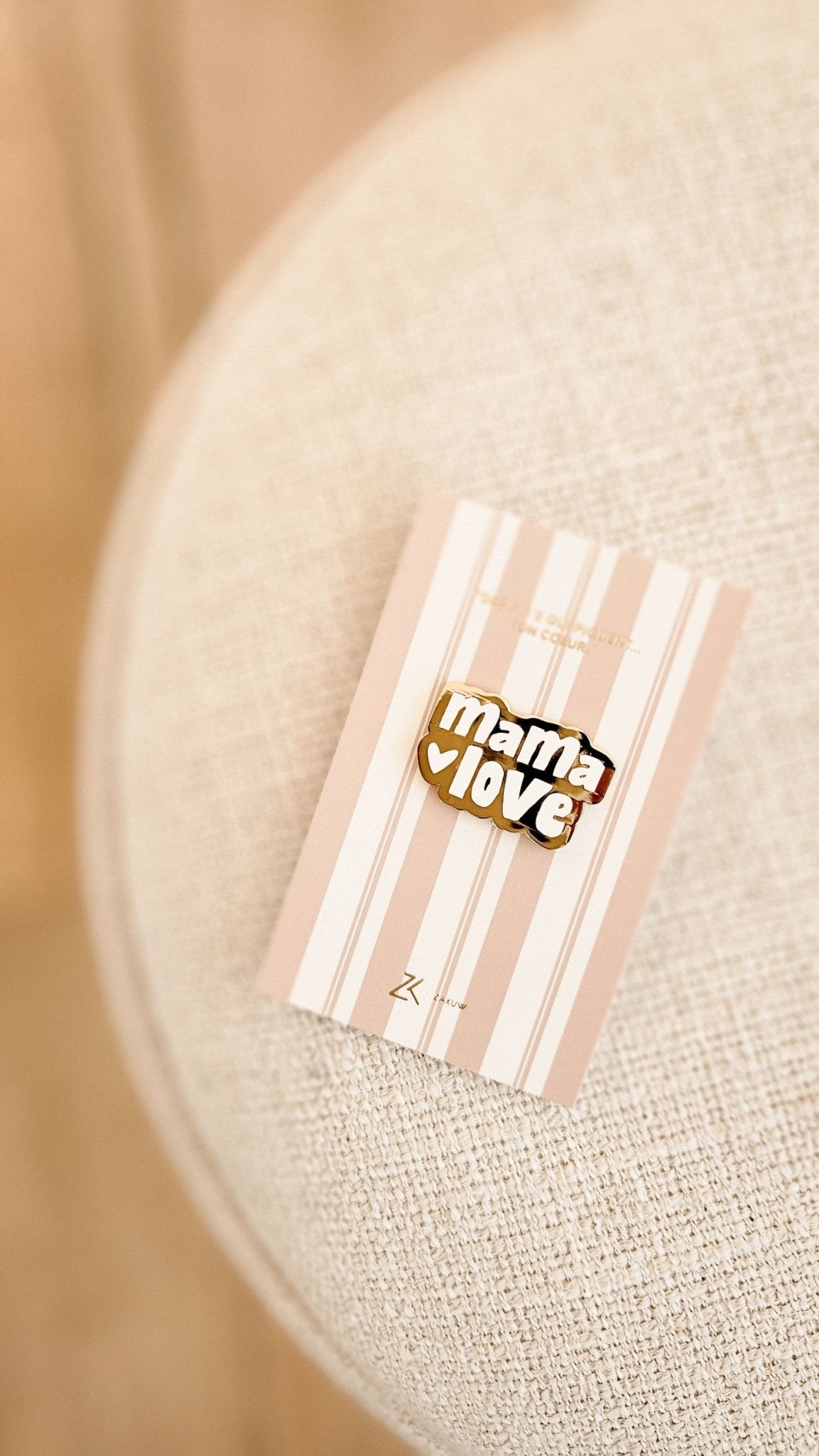 Pin's - Mama love - Lina et Compagnie