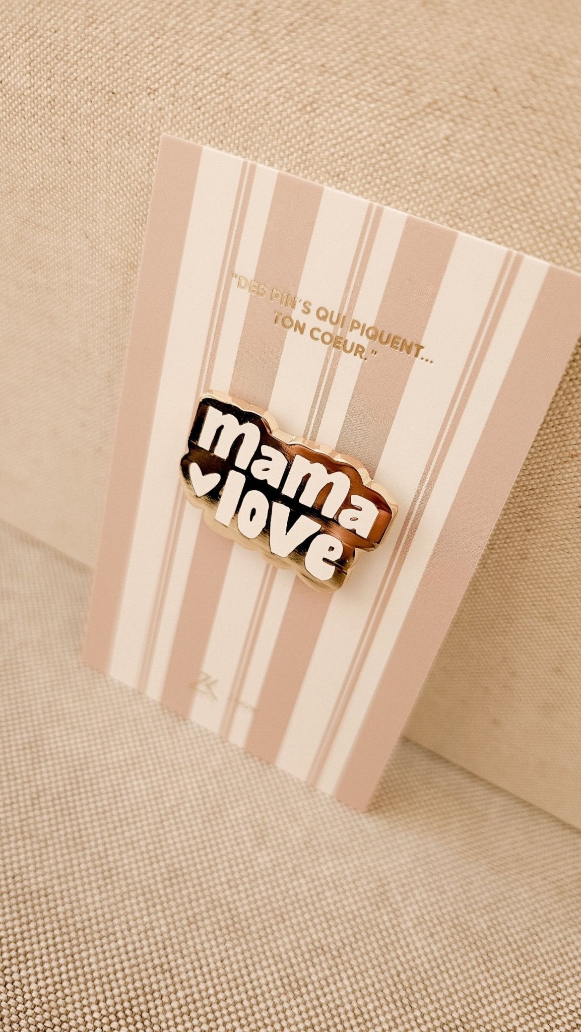 Pin's - Mama love - Lina et Compagnie