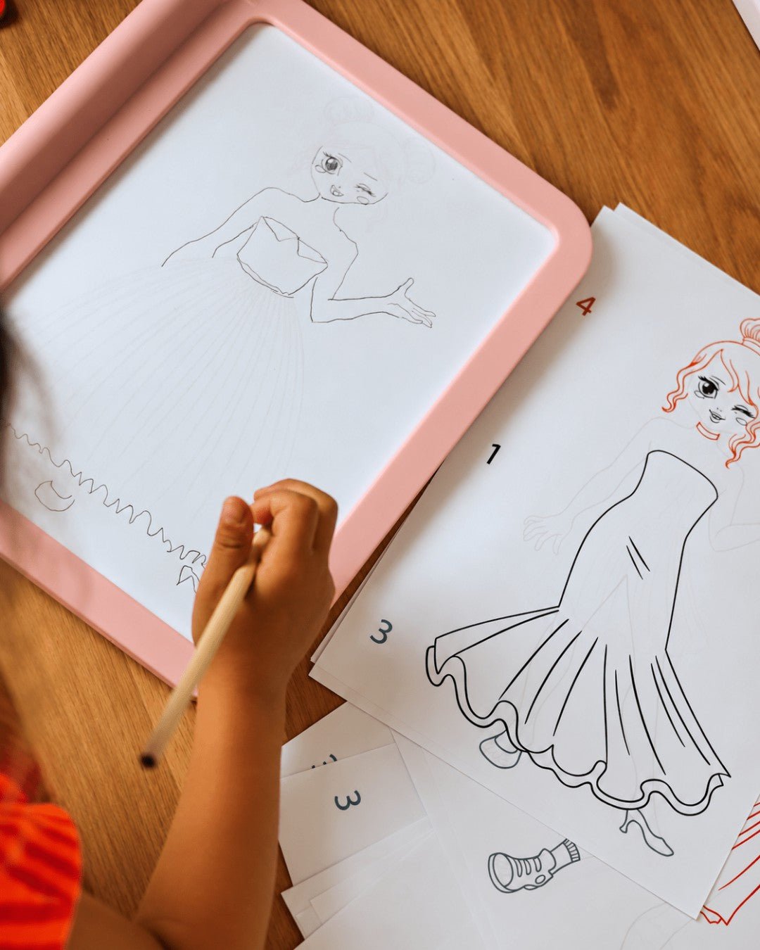 Tablette à dessin lumineuse - Fashion - Lina et Compagnie