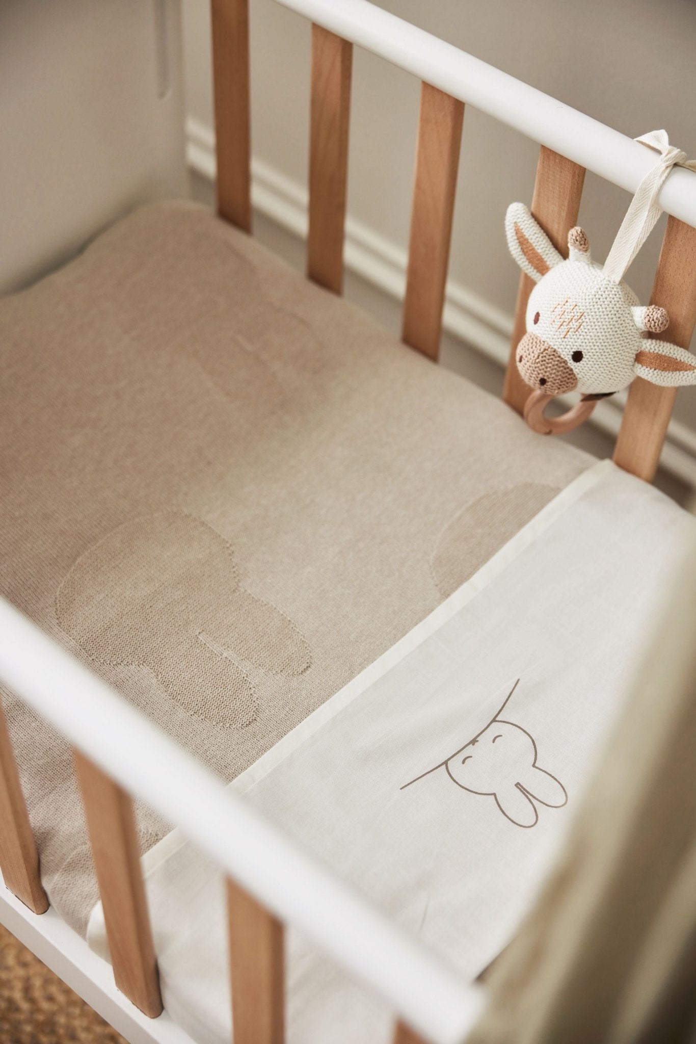 Couverture Berceau 75x100 cm Miffy - Nougat - Lina et Compagnie