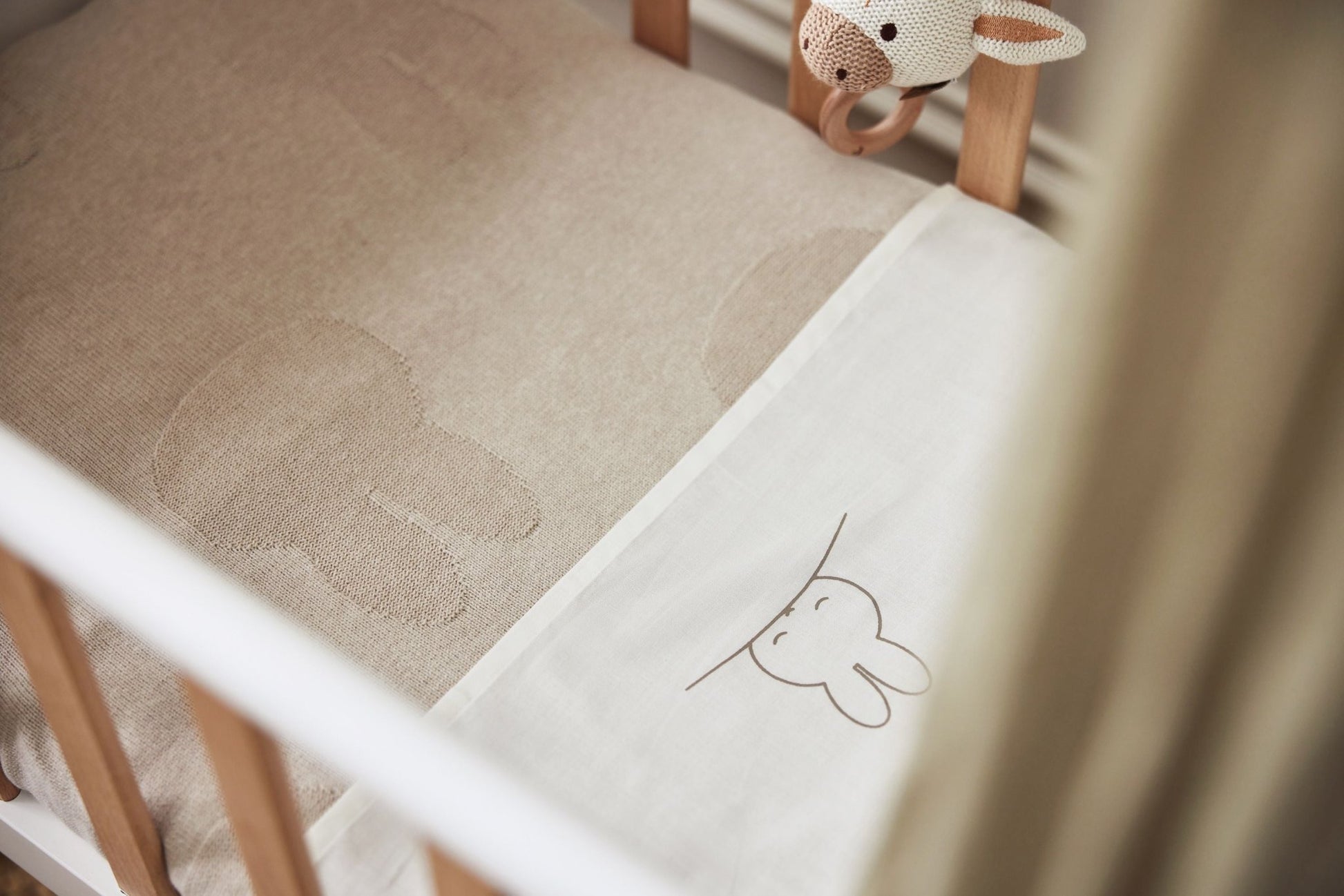 Couverture Berceau 75x100 cm Miffy - Nougat - Lina et Compagnie