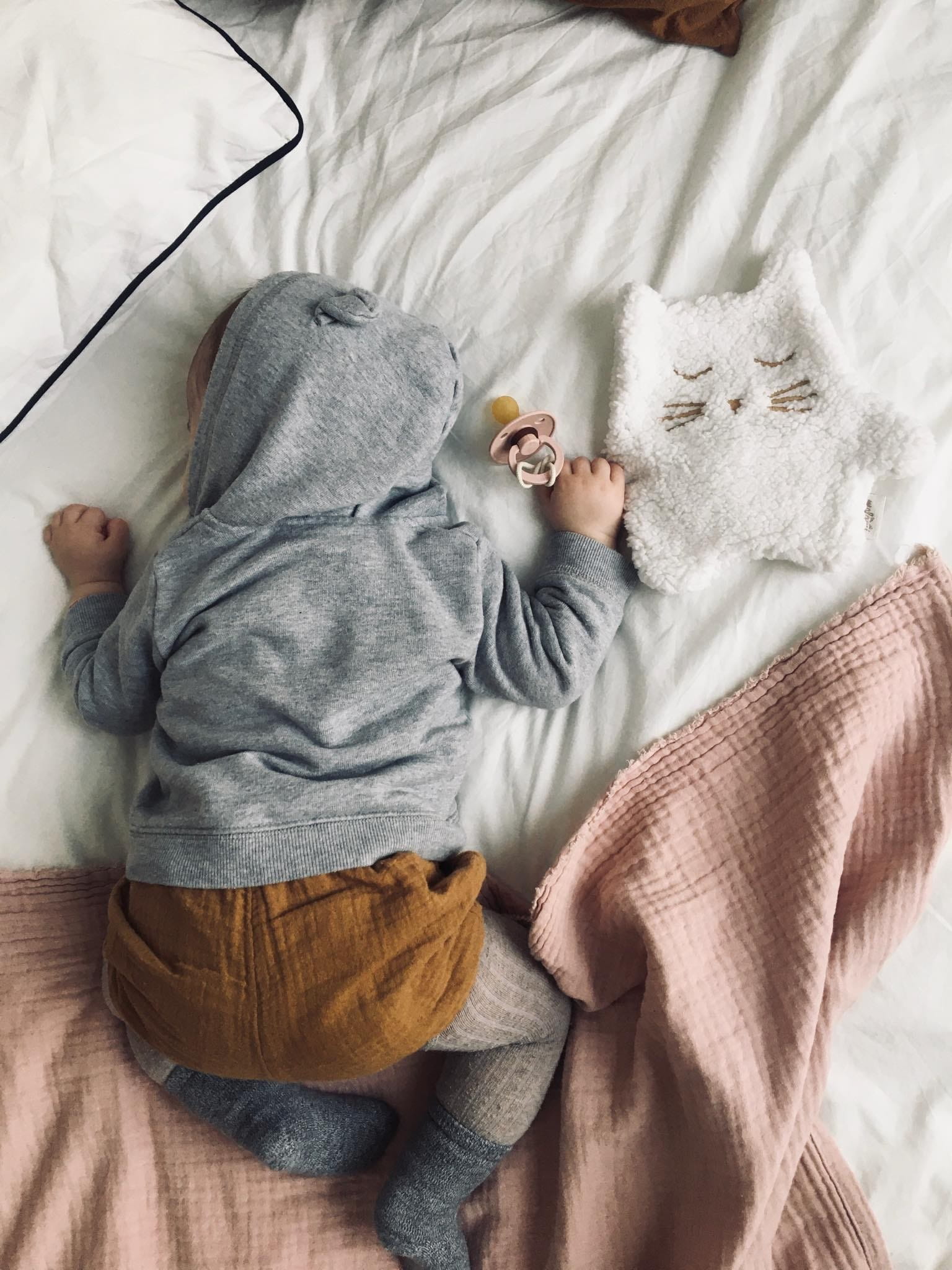 Doudou Attache Tétine Chaton - Ecru - Lina et Compagnie